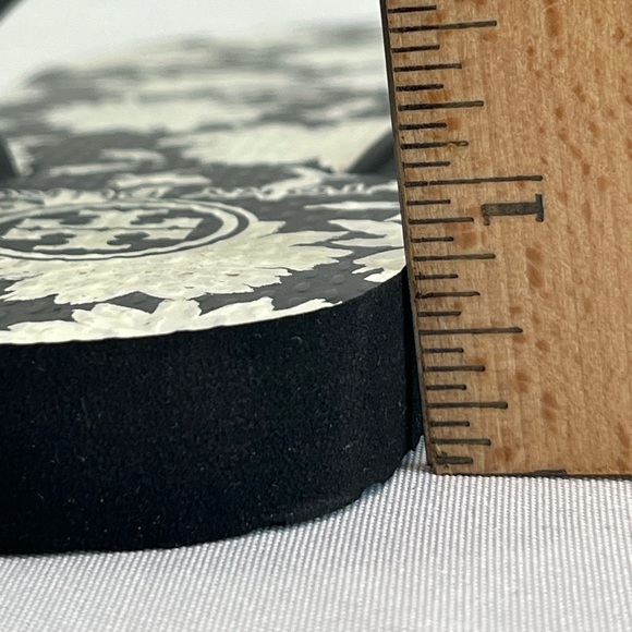 Tory Burch Black and White Floral Sandals - Picture 13 of 13